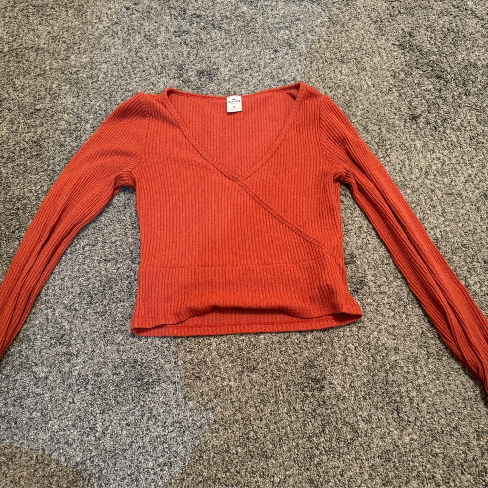 Long sleeve crop top